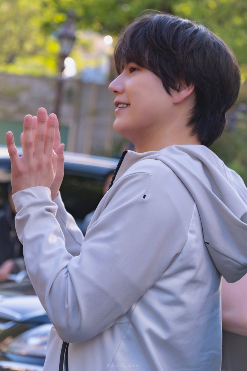 flymetokyupiter tweet media