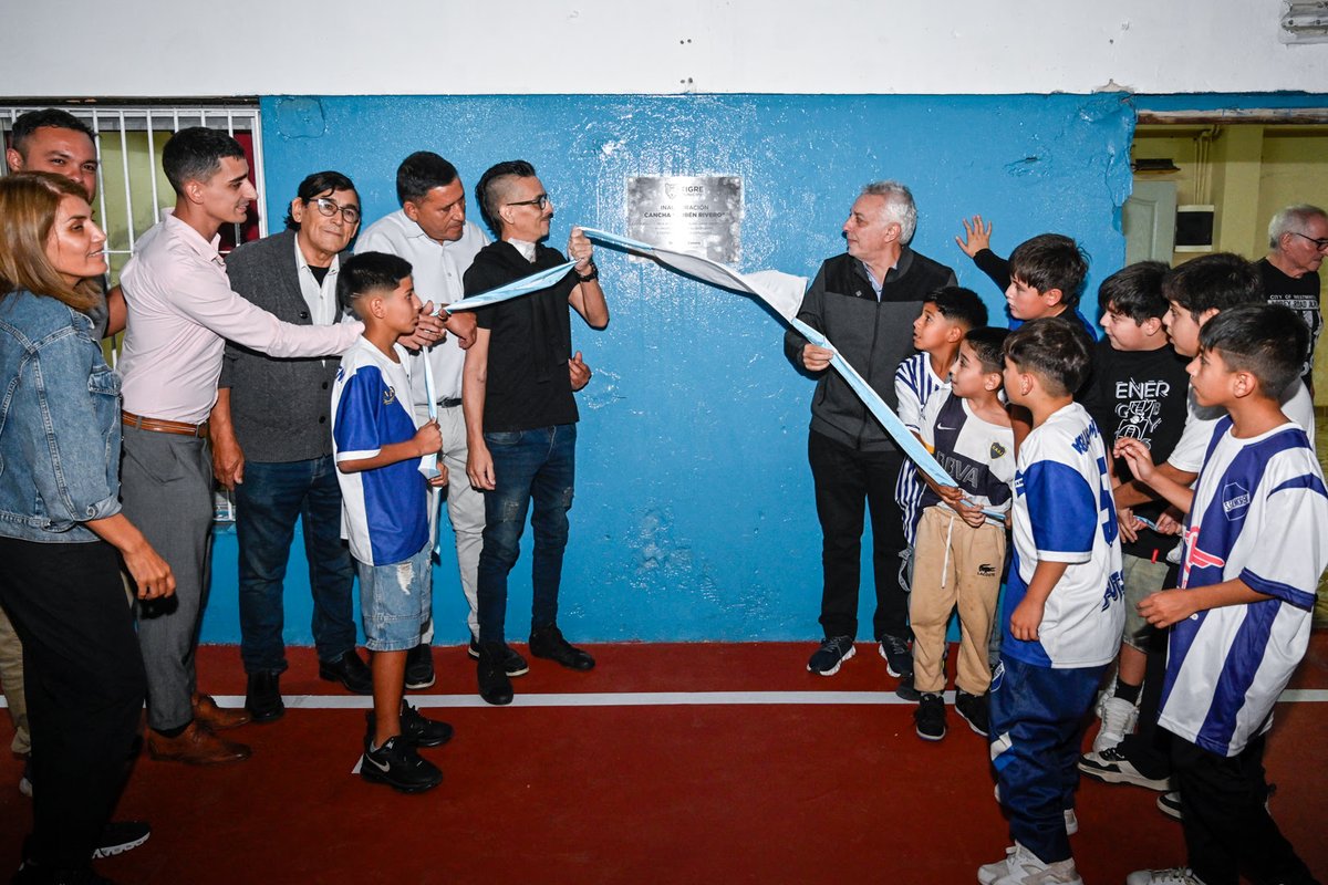 Municipio de Tigre (@municipiotigre) on Twitter photo El intendente <a href="/ZamoraJulio/">Julio Zamora</a> encabezó la inauguración de la nueva cancha de futsal de la Sociedad de Fomento Cultural y Deportiva Mariano Moreno de Tigre norte.
Más info: bit.ly/4cWFudL El intendente <a href="/ZamoraJulio/">Julio Zamora</a> encabezó la inauguración de la nueva cancha de futsal de la Sociedad de Fomento Cultural y Deportiva Mariano Moreno de Tigre norte.
Más info: bit.ly/4cWFudL