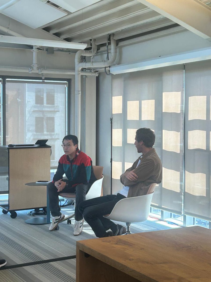 Latitud (@latitudlatam) on Twitter photo So you're in your early startup days and looking for your first investor. For <a href="/AforeVC/">Afore Capital</a>'s <a href="/TheDerrickLi/">Derrick Li</a>, what's more important:
👉 Founder insights, born from hypotheses testing and proving.
= Less about revenue, more about:
1. The hypotheses you tested
2. What you've learned So you're in your early startup days and looking for your first investor. For <a href="/AforeVC/">Afore Capital</a>'s <a href="/TheDerrickLi/">Derrick Li</a>, what's more important:
👉 Founder insights, born from hypotheses testing and proving.
= Less about revenue, more about:
1. The hypotheses you tested
2. What you've learned