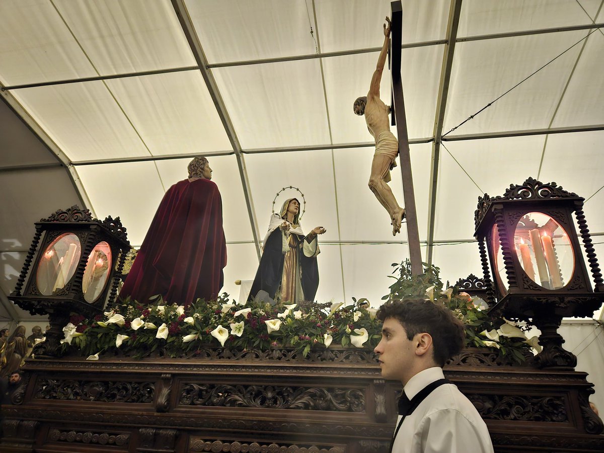 Viernes Santo: “Vía Crucis general de penitencia”. #SemanaSanta2025 #ViralCofrade #SemanaSantaSantander