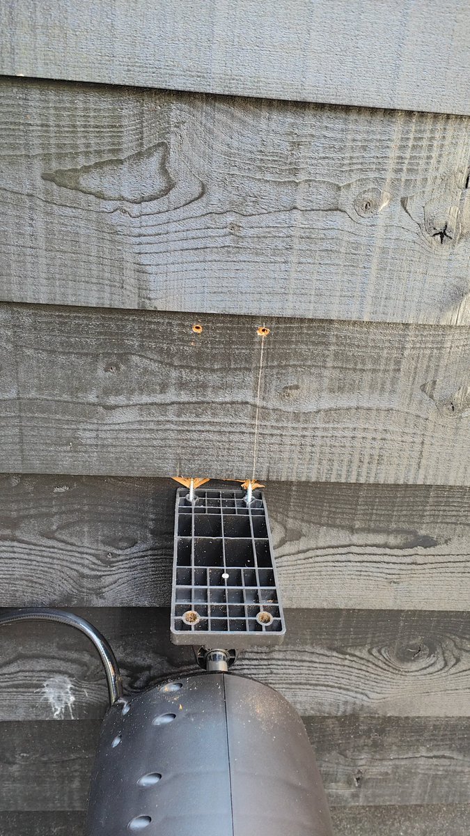 Handig joh, zo'n klusjesman. Weet nu hoe het niet moet in ieder geval.