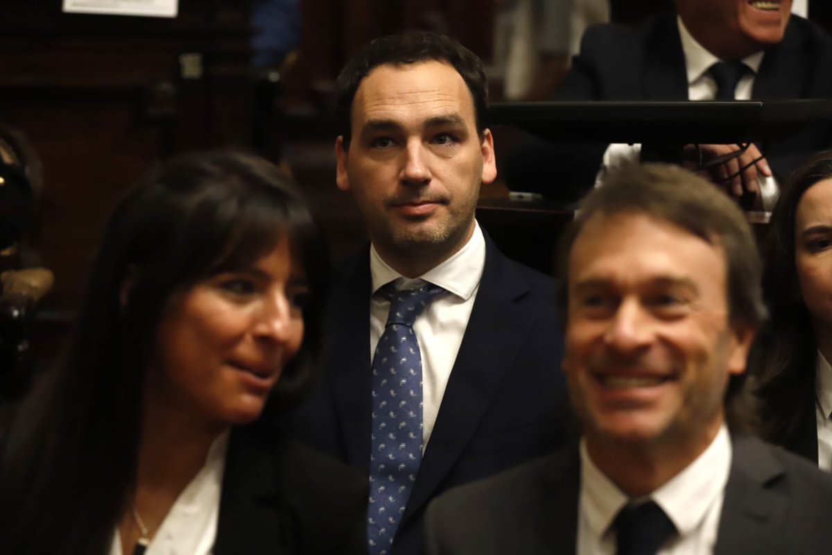 En su discurso ante la Asamblea Legislativa, <a href="/alfredocornejo/">Alfredo Cornejo</a> ratificó un rumbo claro para Mendoza: reformas estructurales, equilibrio fiscal, eficiencia en la gestión y decisiones valientes en salud, educación y seguridad. Un liderazgo con visión y resultados concretos.