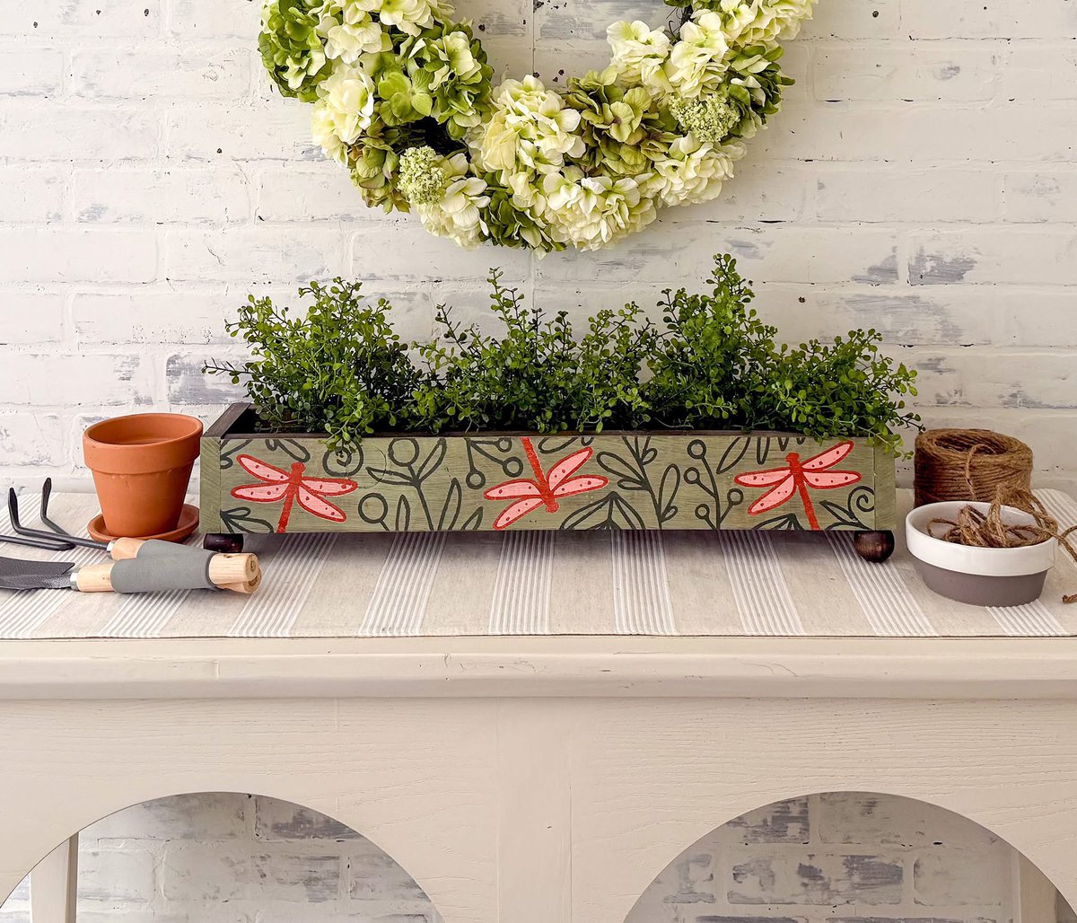 boardandbrushcs's tweet image. 🦋🌵🪸𝗠𝗔𝗬 𝗡𝗘𝗪 𝗥𝗘𝗟𝗘𝗔𝗦𝗘🪸🌵🦋

From butterflies to coastal scenes and western charm, this release is all about celebrating nature and places that feel like home! With designs inspired by land, sea, and milestones—like graduation—there’s something unique for everyone.