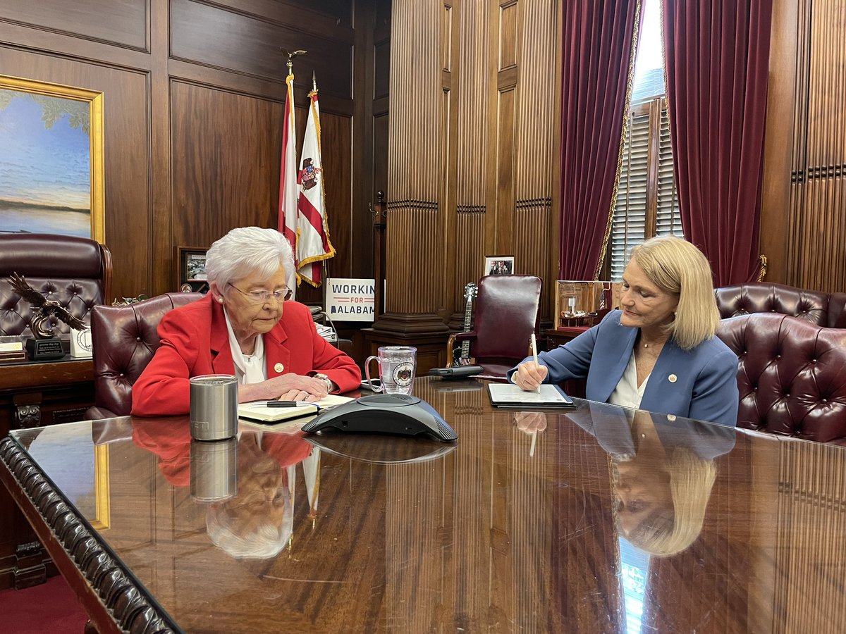 I just got off the phone with Mercedes-Benz North America CEO Jason Hoff, and the news is clear: Alabama is the place to lead.

Their decision to launch production of a new core vehicle in Tuscaloosa shows global companies have confidence in our state and workforce. #alpolitics