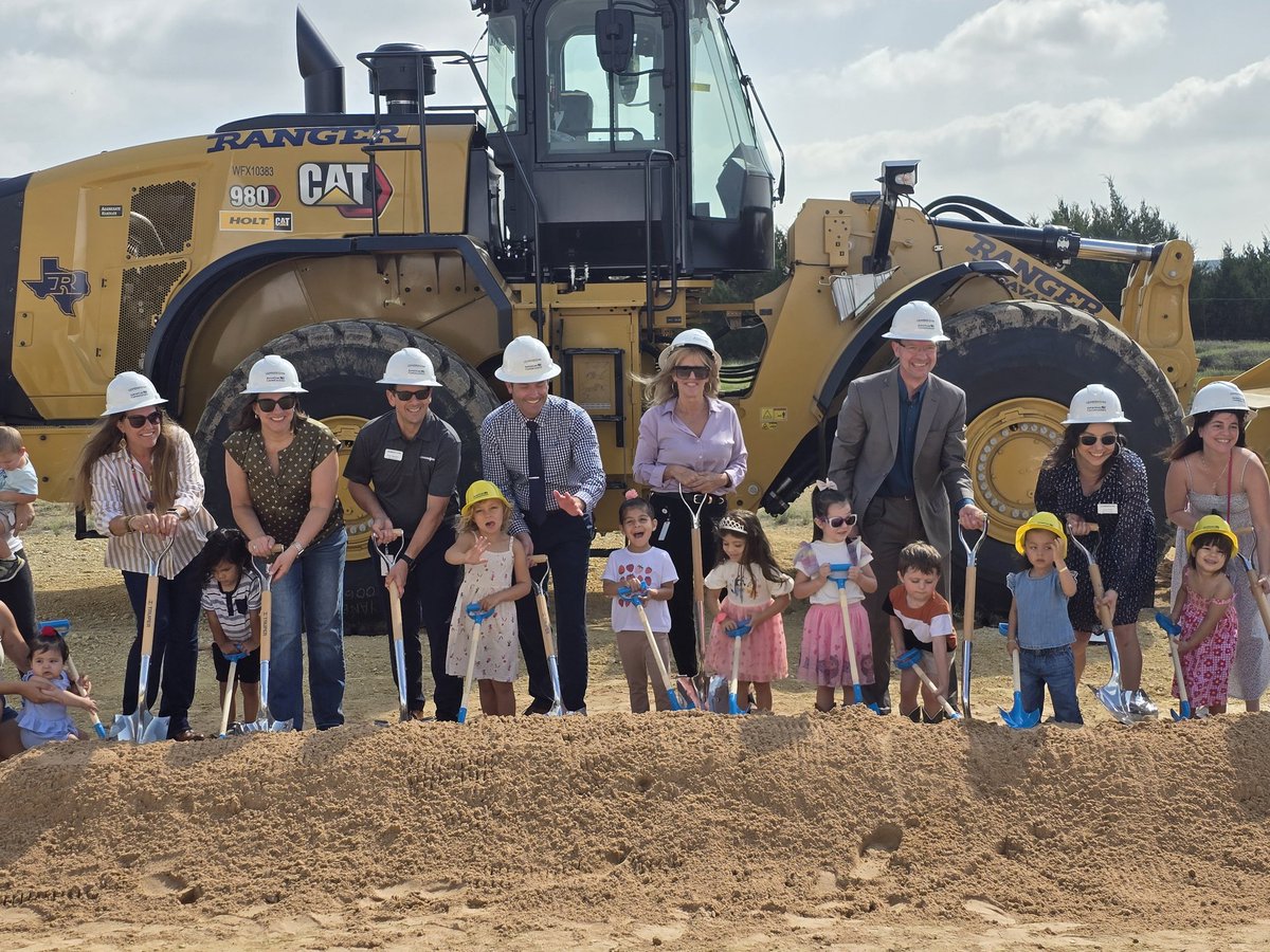 Ms_Waltmon tweet media