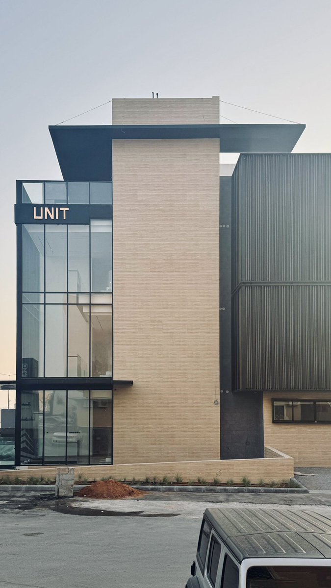 DEPTH OF FIELD tweet media