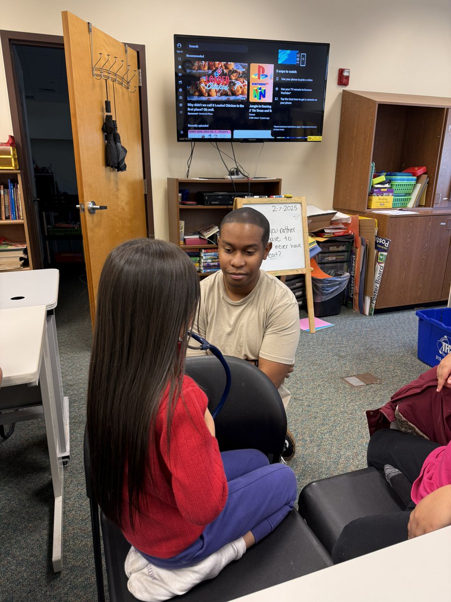 <a href="/DukeMedSchool/">Duke University School of Medicine</a> <a href="/SNMA/">Student National Medical Association, Inc (SNMA)</a> <a href="/DukeBrain/">Duke Institute for Brain Sciences</a> 6/ More milestones to celebrate:

🩺Hosted our first-ever Health Professions Fair welcoming over a dozen departments from <a href="/DukeHealth/">Duke Health</a> + <a href="/UNC_Health_Care/">UNC Health</a> 
✏️Launched HPREP Jr, in partnership with <a href="/Duke_CTSI/">Duke Clinical and Translational Science Institute</a> <a href="/DurhamPublicSch/">Durham Public Schools</a> #DOCR, expanding our programming to K–5 students