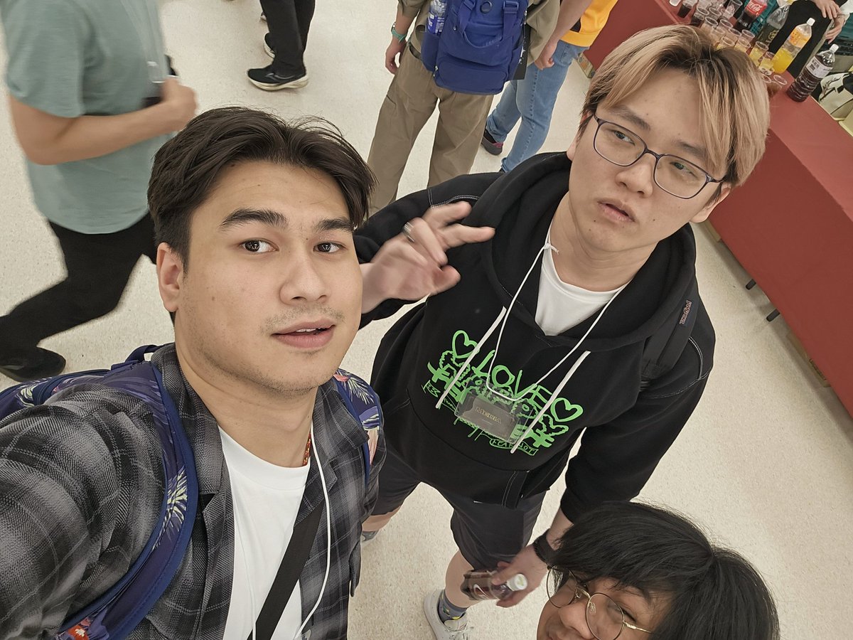 Good luck to all the world participants! Excited to see some awesome game play across all four formats from players around the world! 

Thank you to everyone that took a picture with me and had a nice chat! If you missed me, feel free to come over for some video footage hehe