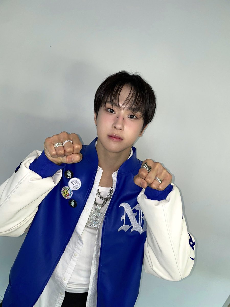 NewBeat_twt's tweet photo. [#박민석]

오늘 다들 뭐 했는지 궁금하다멍🐶 https://t.co/imM5gRF86V