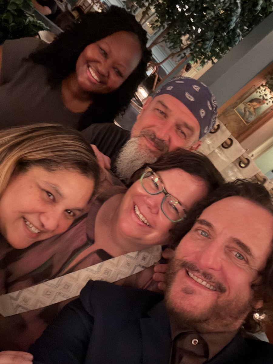 Always totally hip and needed when I run into my peeps. ⁦<a href="/BIGRosieBK/">Big Rosie</a>⁩ ⁦<a href="/kimcoates_bnb/">Kim Coates Beauties 'n Bruisers</a>⁩ ⁦<a href="/gutierrez4541/">fiercemami</a>⁩  great little visit whilst in THE CITY.  Nice meeting your guy Annette ….  Peace and love. Coatesy xo