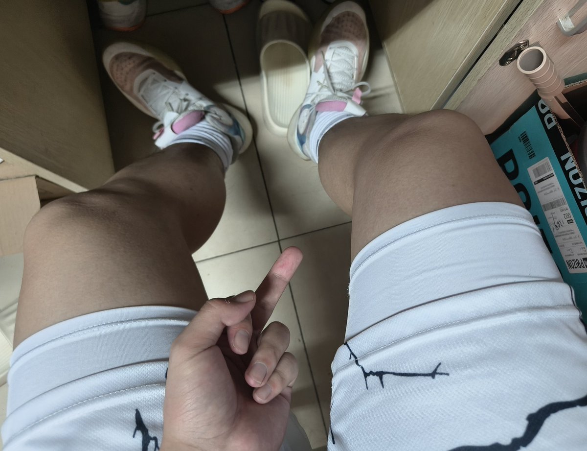 贱狗🥵该看到这张图第一反应是🦶？