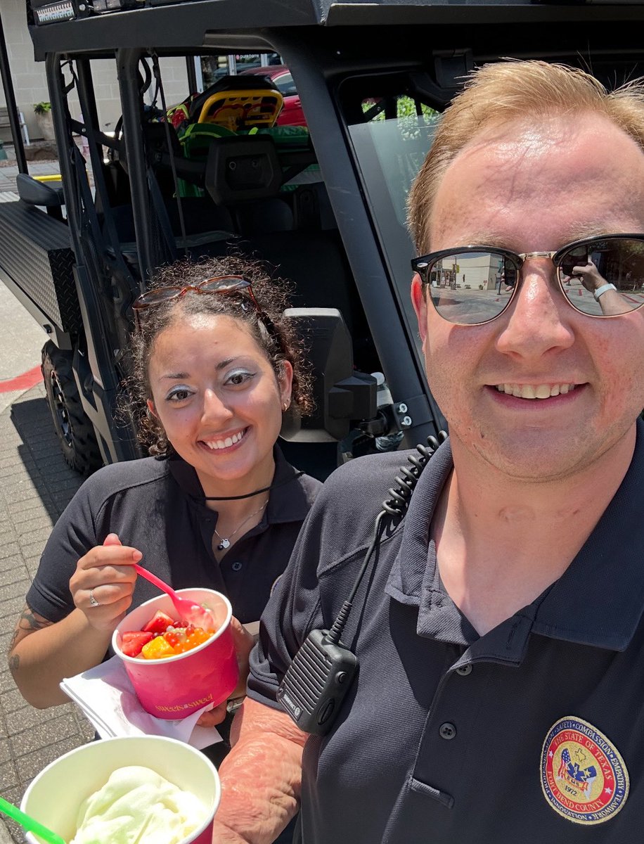 mpv603's tweet image. Last weekend our EMS Bike Team assisted in providing coverage to the athletes participating in the 2025 @IRONMANtri Texas triathlon in The Woodlands. As usual there were many miles ridden & many laughs to be had. 🚑🚴♂️🏊♀️🏃♂️📷: BC J. Ricasio