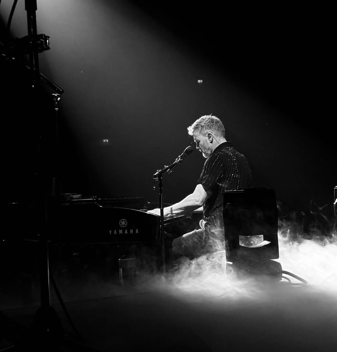 Wow, it’s certainly gonna be an extra HOT one in Cardiff tonight <a href="/GaryBarlow/">Gary Barlow</a> are you super HOT ready cos we are, see you later! 🎹 🎤 ❤️ xxx #songbooktour2025