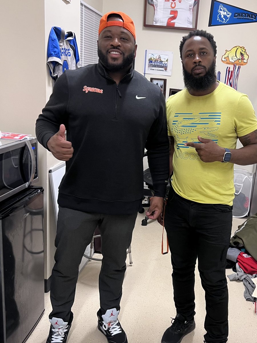 We appreciate Coach Dre Kates of Syracuse University for stopping by to see what we are building at Coolidge! #championshipon6 #5thstreet #houseofchampions  🐎 <a href="/CoachDreKates/">Coach Dre Kates</a>