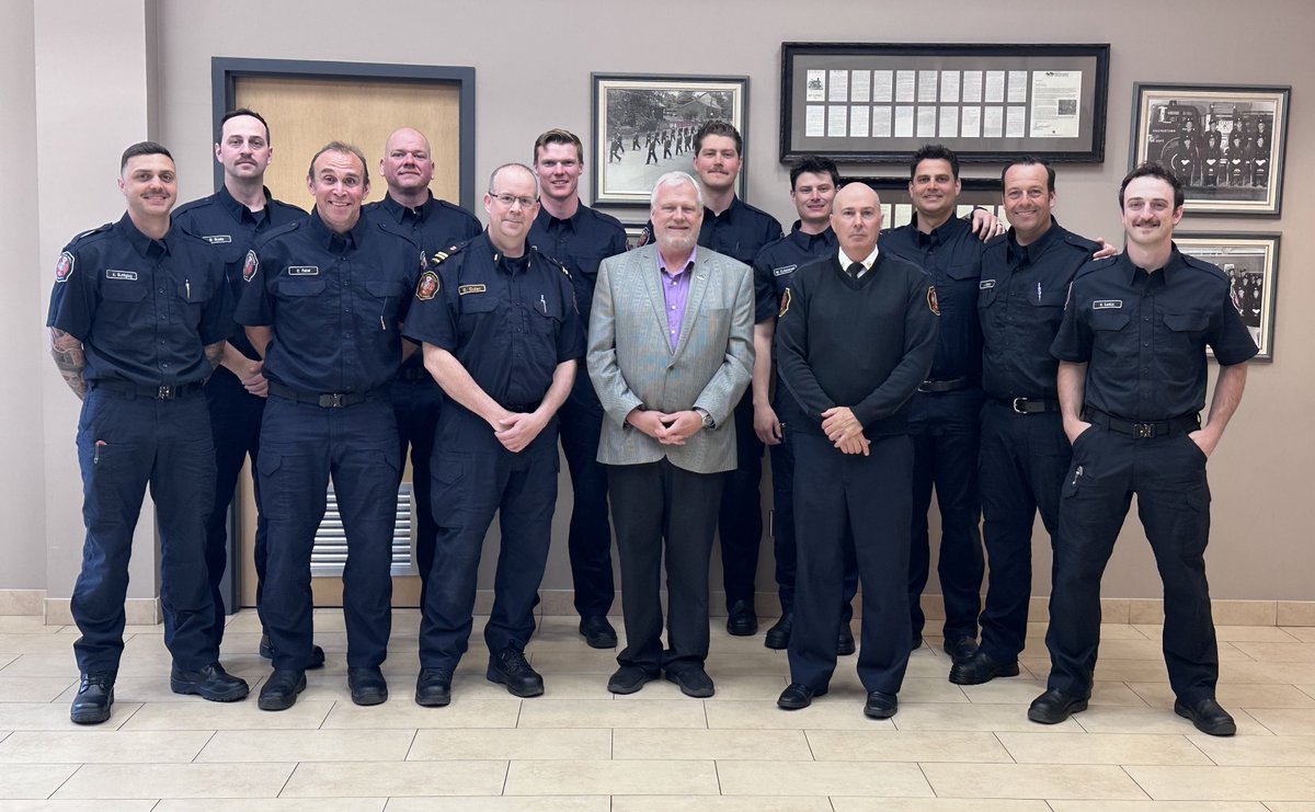 Thank you, Councillor Clark Somerville for stopping by Station 2 to check in on the progress of our recruit class. #OurFamilyProtectingYourFamily