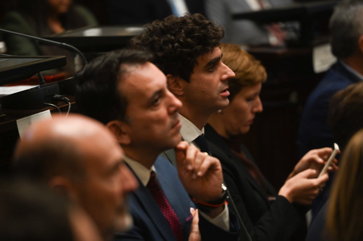 Junto al equipo de <a href="/educultuydge/">Educación, Cultura, Infancias y DGE</a> acompañamos al Gobernador <a href="/alfredocornejo/">Alfredo Cornejo</a>, en su discurso anual ante la Legislatura.

Con una mirada integral, seguimos trabajando para garantizar derechos, ampliar oportunidades y fortalecer los espacios que hacen a una Mendoza más justa,