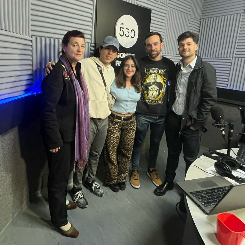El Grito del Sur (@grito_delsur) on Twitter photo #DiadelTrabajador Anoche nos visitó <a href="/kellyolmos/">Kelly Olmos</a> - ex Ministra de Trabajo, Juan Manuel Ottaviano <a href="/ottibus/">Juan Manuel Ottaviano</a> - Abogado laboralista y Juan Oteca - trabajador de Rappi para hablar sobre
🤔¿Hay trabajo en el futuro? ¿Hay futuro en el trabajo? 👇
youtube.com/live/nPpye_PZm… #DiadelTrabajador Anoche nos visitó <a href="/kellyolmos/">Kelly Olmos</a> - ex Ministra de Trabajo, Juan Manuel Ottaviano <a href="/ottibus/">Juan Manuel Ottaviano</a> - Abogado laboralista y Juan Oteca - trabajador de Rappi para hablar sobre
🤔¿Hay trabajo en el futuro? ¿Hay futuro en el trabajo? 👇
youtube.com/live/nPpye_PZm…