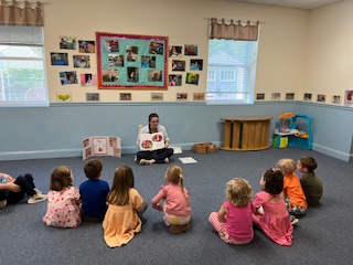 MLCDS_NJ's tweet photo. The Preschool &amp; Pre-K children had a visit from Macculloch Hall where they learned all about peppers!  They each received their own pots and planted their own peppers to care for at home. https://t.co/uZI9ArIN0E