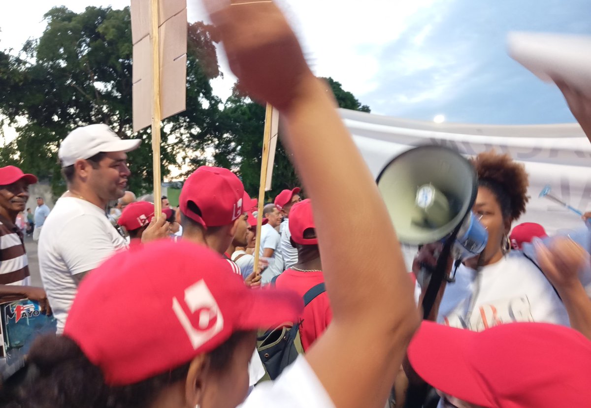 #PorCubaJuntosCreamos 
La #ONBC celebra junto al pueblo de #Cuba este #1roDeMayo