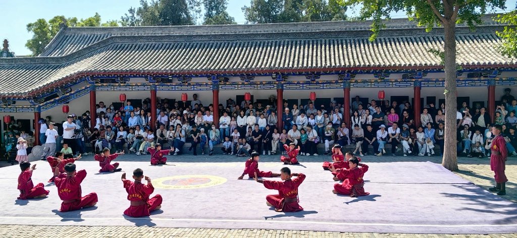 DiscoverAnyang's tweet photo. May Day Holiday Day 1: Sunshine & Crowds—Where Did You Go?
In Tangyin County, Anyang, major attractions welcomed waves of visitors under perfect spring skies.
#MayDayTravel
#TangyinAdventures
#SpringInAnyang #HolidayVibes
#ExploreChina https://t.co/lCfTt64iiS