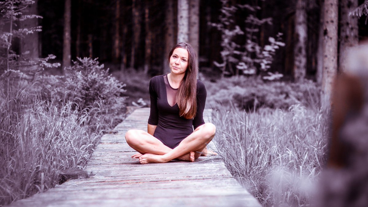 #BeautyInBlack #ForestAdventure #girl #portrait