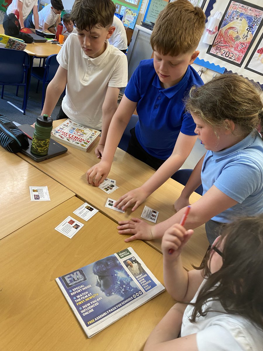 Dosbarth 6 worked collaboratively to learn about 7 art movements and to order them chronologically. We’re excited to learn about these art movements and the incredible artists of those eras. 🧑‍🎨 👨🏾‍🎨