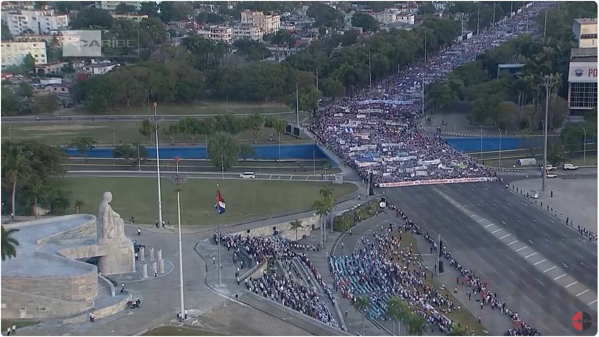 #Cuba #1MayoEnLaCalle  Ha  comenzado el desfile por el Primero de Mayo este 2025 en la histórica  Plaza de la Revolución de #LaHabana, encabezado por los trabajadores de  la Salud Cubana. #PorCubaJuntosCreamos
youtube.com/live/vkMBUF7rm…