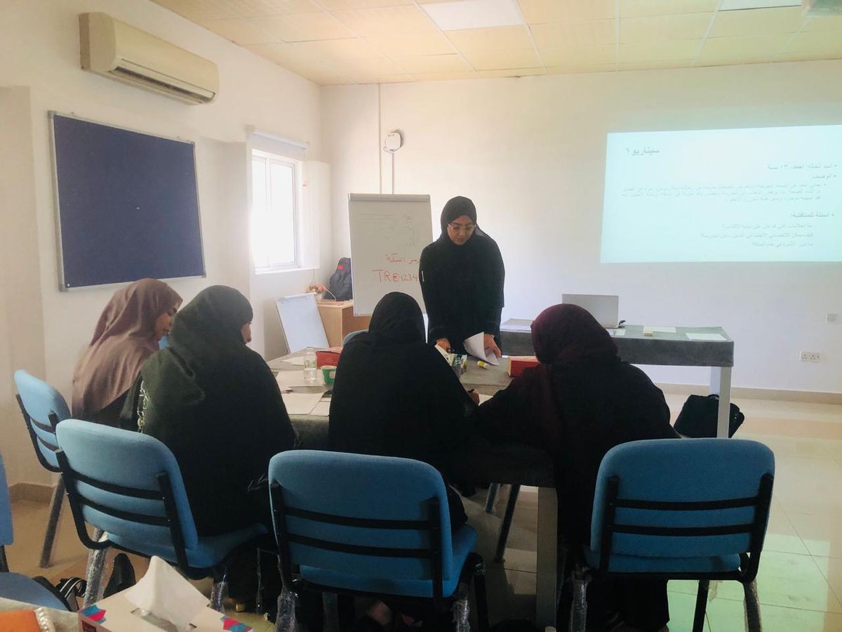 9WyyvcYoDlEsXs3's tweet photo. ضمن ملتقى “كُن مُلمًا” في نسخته الثانية، واستمرارًا لسلسلة الورش التدريبية، نظم قسم الإرشاد والتوعية الورشة الثالثة بعنوان “الصحة النفسية للأطفال واليافعين”، قدّمها كل من الاستشاري النفسي الدكتور الصلت التوبي، والأخصائية النفسية الدكتورة أميرة الكندية. https://t.co/ok0wNWzgqP