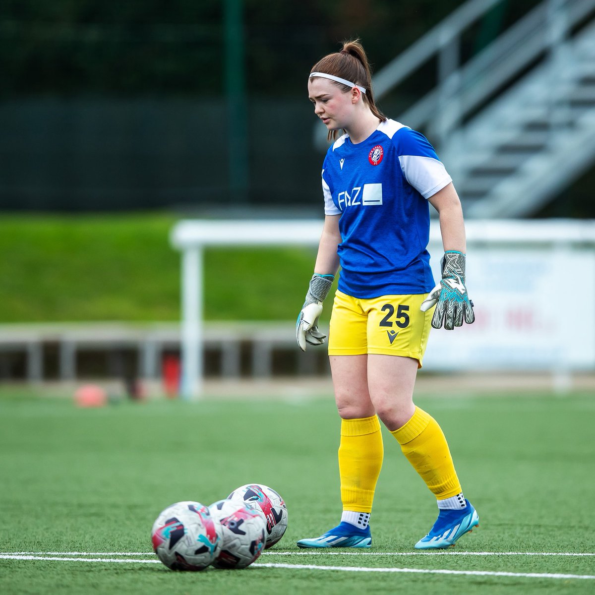 Introducing Yesterday’s Bad Dinosaur Player of the Match, Emma Thomson👏🏻

Emma's Sponsor: Ashtec Sports Ltd

#DBDF