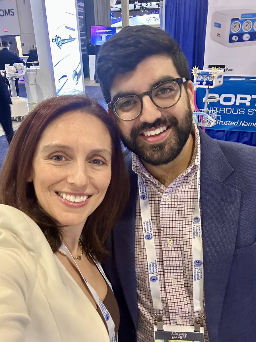 UdayMannMD's tweet photo. Great catching up with old friends, mentors, and colleagues at #AUA25 https://t.co/kbbGtg1Zez