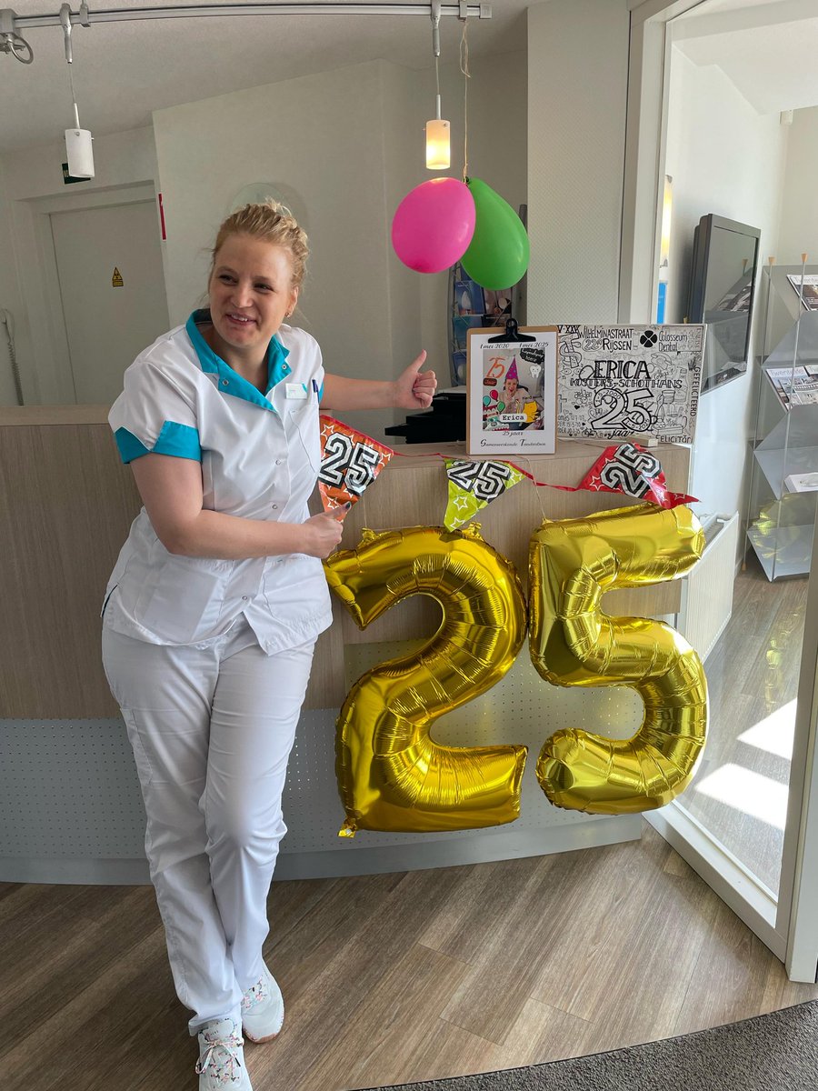 25 years Dental assistent. Love my job!