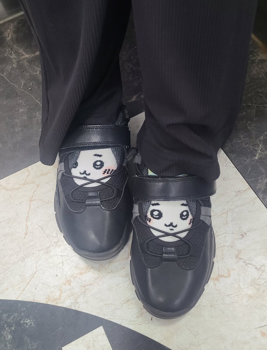 아놔 저와 같아요…..