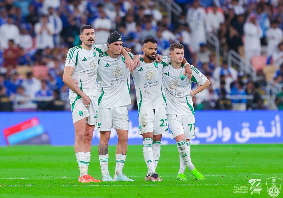 اهلاوي يتابعني اردها له 💚🤍

اقسم بالله بردها لكل اهلاوي 💚💚🤍

حب #الاهلي يجمعنا 💚💚💚💚🤍
#الاهلي