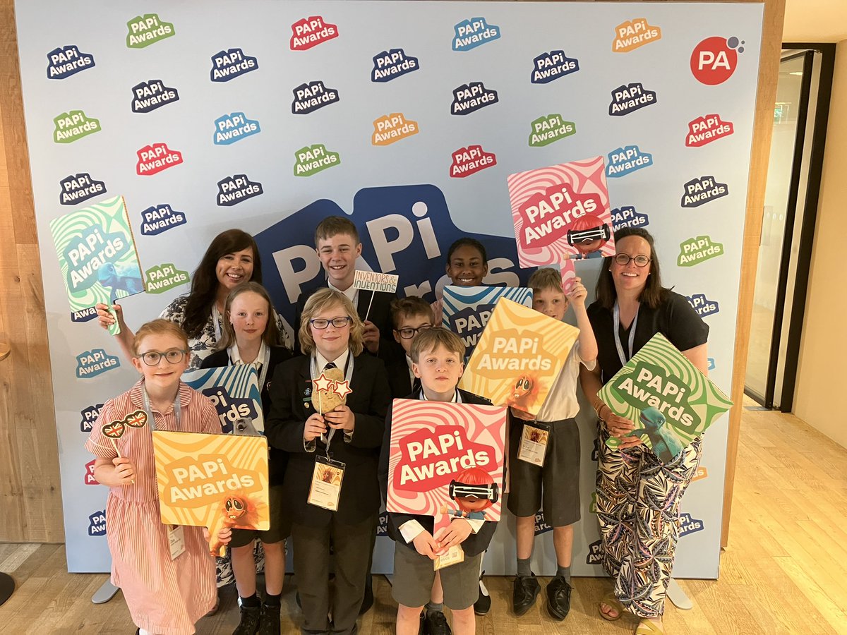 KESBathJunior's tweet image. We’ve arrived at Google HQ in London! Our 6 brilliant students are ready to present their carbon footprint program at the #RaspberryPiFinals — surrounded by innovation, excitement, & some very serious judges! #ProudTeacher #STEM
@Google @googlecloud @PA_Consulting
#PAPiAwards25