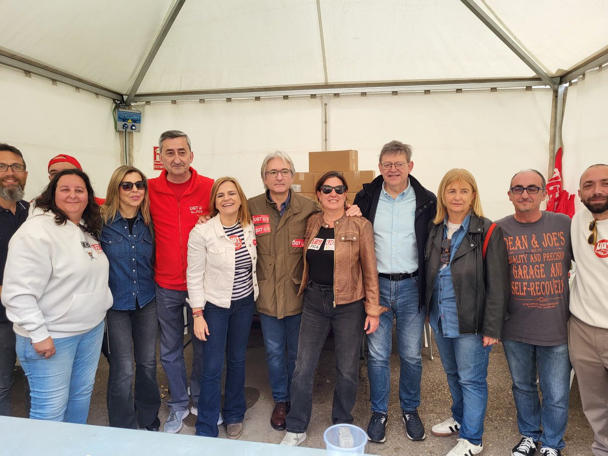 Reivindicar el Dia del treball a casa. Contra la precarietat i la desprotecció dels treballadors. Per molt que alguns seguisquen creient que les persones treballadores són "recursos humans"...