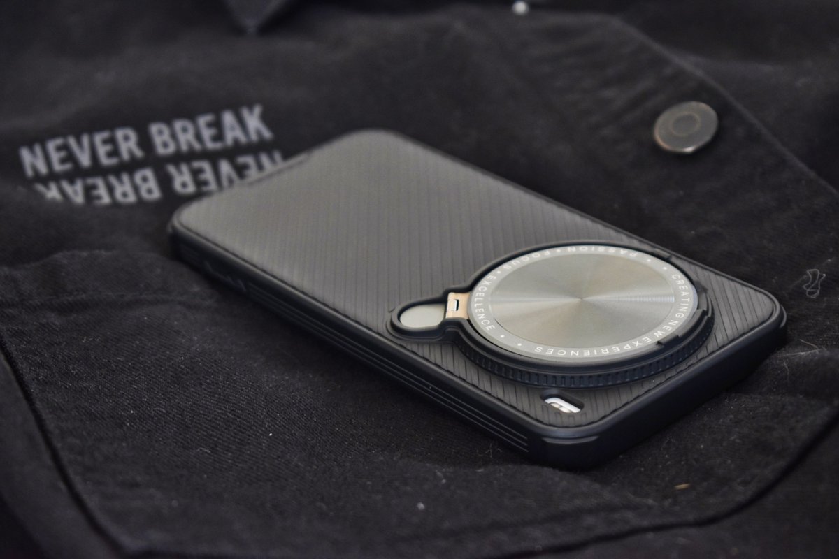 OutofGalaxyy's tweet image. Got a new case 🤤🤌