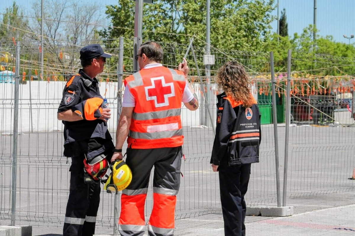 #AlmansaEnFiestas

Previsión meteo para hoy día 1:

Nuboso o cubierto, tendiendo a intervalos nubosos a partir de mediodía para volverse a cubrir a últimas horas del día. Probables brumas y nieblas en zonas altas. Temperaturas en ligero ascenso. Viento flojo a moderado del este.