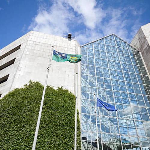 ⚠️URGENT⚠️ Dublin City Council has been made aware of an incident where a fraudulent QR code sticker was placed on an official clamping stop notice affixed to a vehicle in the Dublin City Council area.

The fake QR code directs users to a fraudulent website, and the matter has