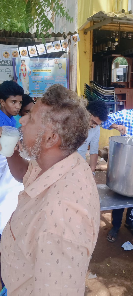 SkfcAlangulam's tweet photo. இன்று தென்காசி மாவட்டம் சிவகார்த்திகேயன் நற்பணி இயக்கம் கிளை மன்றங்கள் சார்பாக ஆலங்குளம் பகுதியில் நீர் மோர் பந்தல் மற்றும் தண்ணீர் பழம் வழங்கப்பட்டது...🥳💪🔥

@Siva_Kartikeyan
@AnandSkfc
@vimalraj9524
@tenkasiskfc
@NellaiSKFC
@SankarSkfc2

#sk #skfc #sivakarthikeyan https://t.co/lXyoRcf4QS