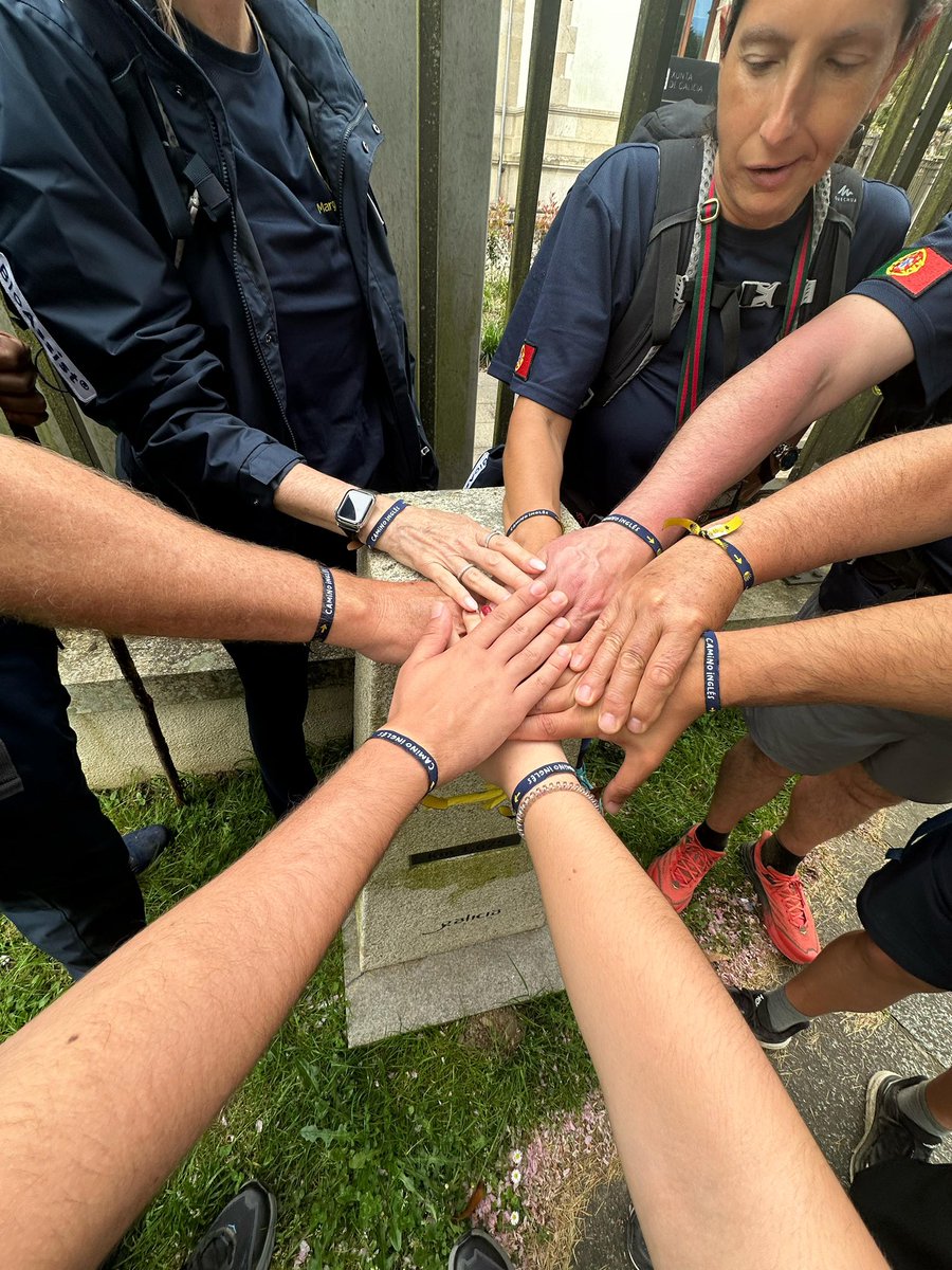Mgtt's tweet photo. Walking the Camino the day the power went out felt like stepping back in time. No GPS, no phones, no lights—just footsteps, uncertainty &amp; human connection. Stripped of tech, we leaned on instinct, each other, and the road ahead. #Camino2025 #PowerOutage #KeepWalking #PilgrimLife https://t.co/kFEUKhl51t