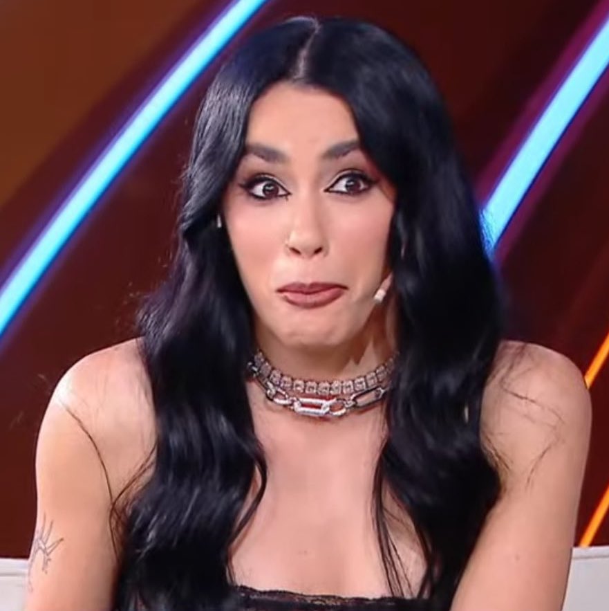 lalimysouI's tweet photo. empezó mayo con M de me voy a re cagar muriendo en los pogos de los vélez de lali pero no me impoooorta https://t.co/tMVSD1M5u3