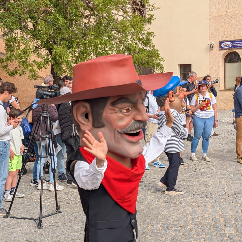 Per celebrar els 30 anys de PortAventura World avui hem pogut veure els capgrossos originals del 1995, representant les 5 àrees temàtiques de Port Aventura.