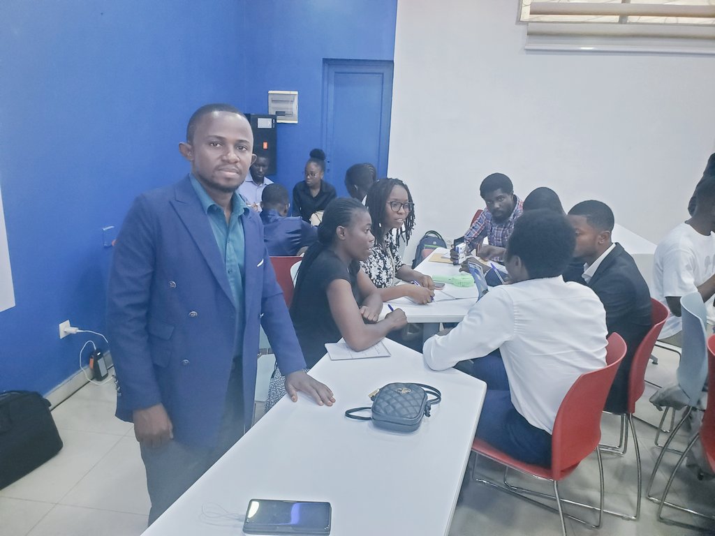 GMukulangando's tweet photo. Ns avions participé le mardi 29.04 à la réunion de @RDC_JPS  à #AmericanCorner #UPC ✍️

Échange d'expérience sur #R2250
Sensibilisation sur #R2773
Réflexion sur la #Redynamisation de #CJPS

Défendre la cause commune de la jeunesse est notre cheval de bataille. https://t.co/p7auvUHFzc