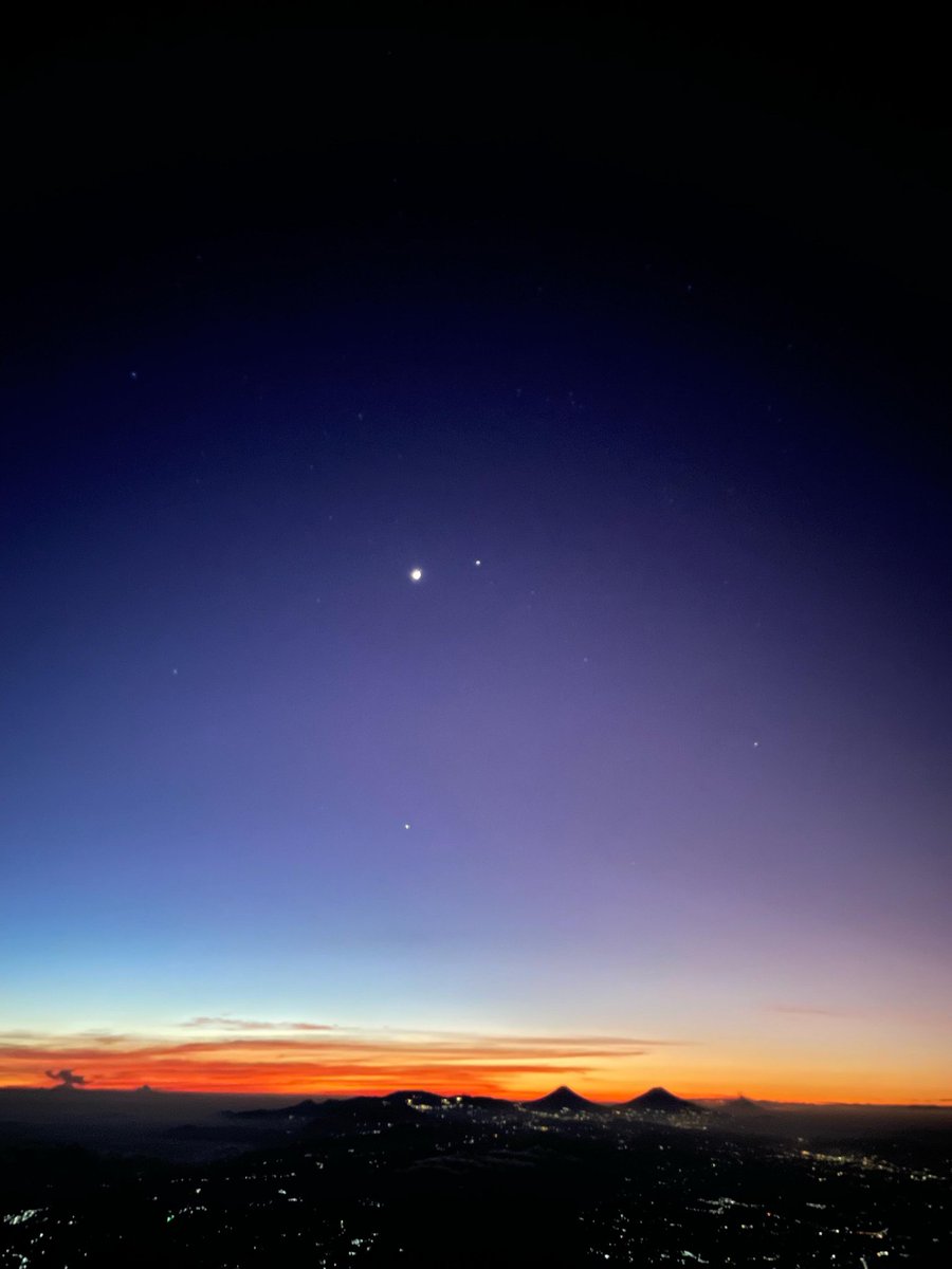 rakha21cs's tweet photo. MT. SLAMET 3.428MDPL https://t.co/Gchv1lCYxG