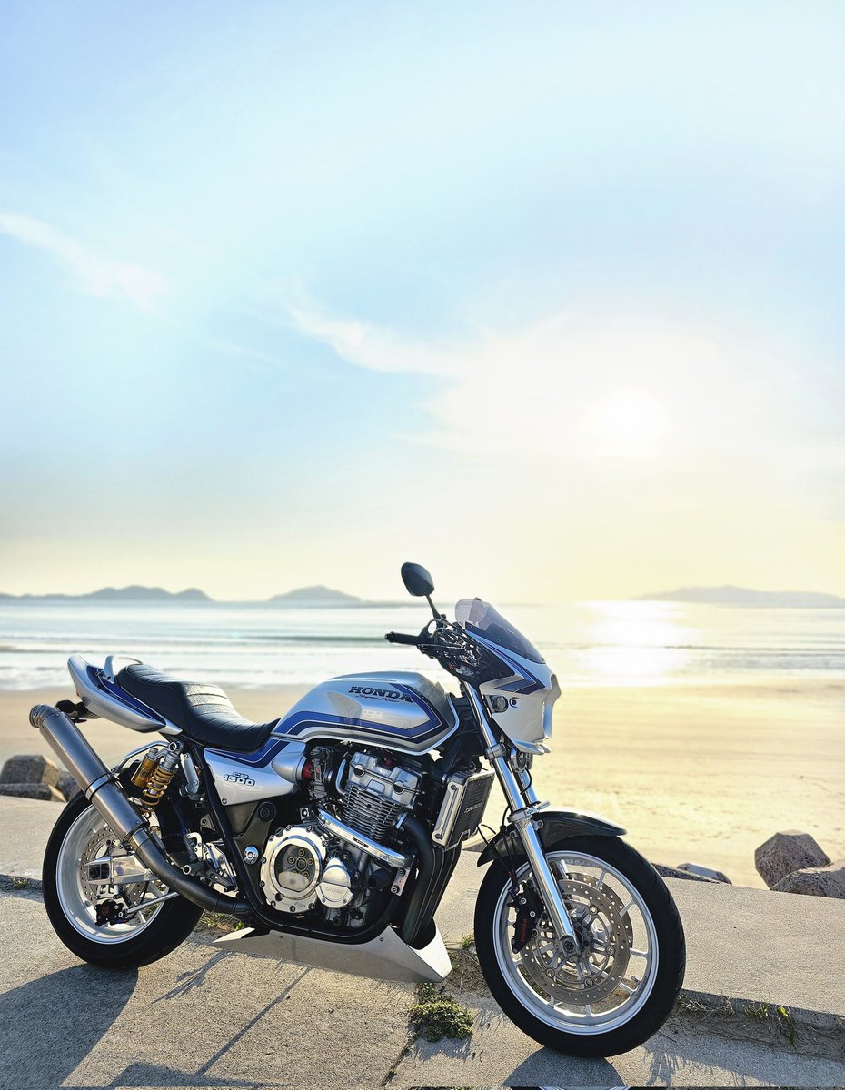 charuruma's tweet image. さて、3日は何処行こうかな
#cb1300sf #sc40 #gw