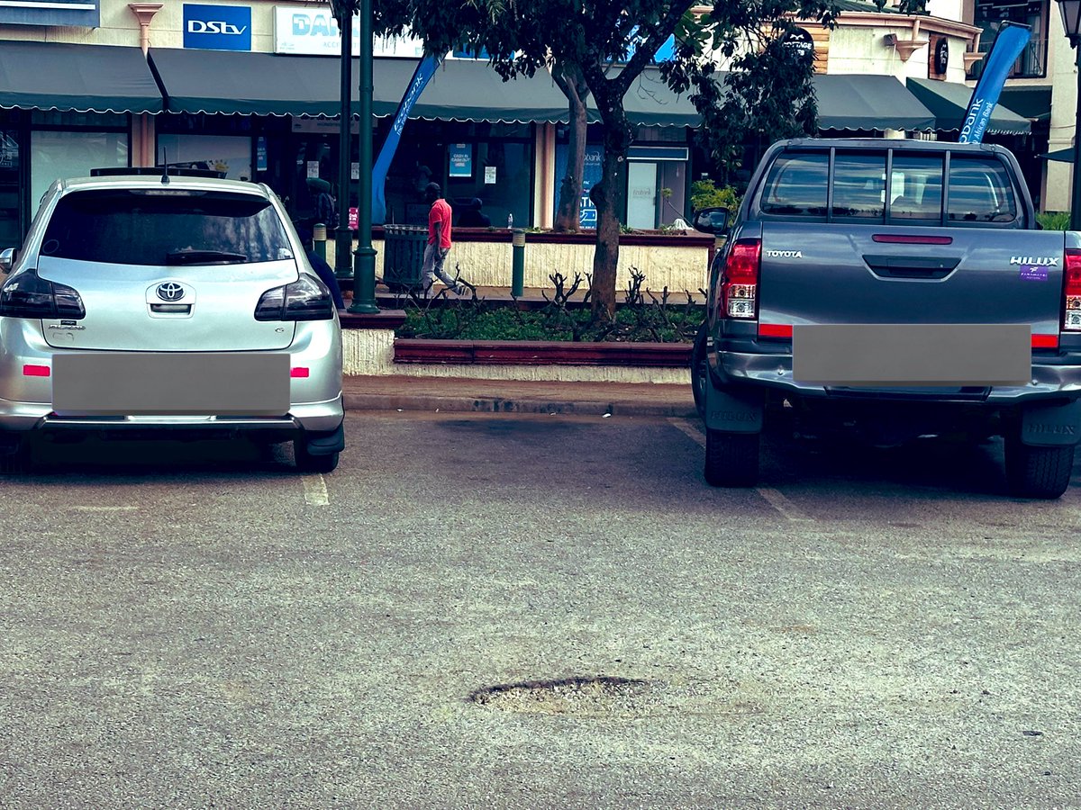 Why Zimbabwe will NEVER succeed , summarised in 2 pictures. 

Prove me wrong