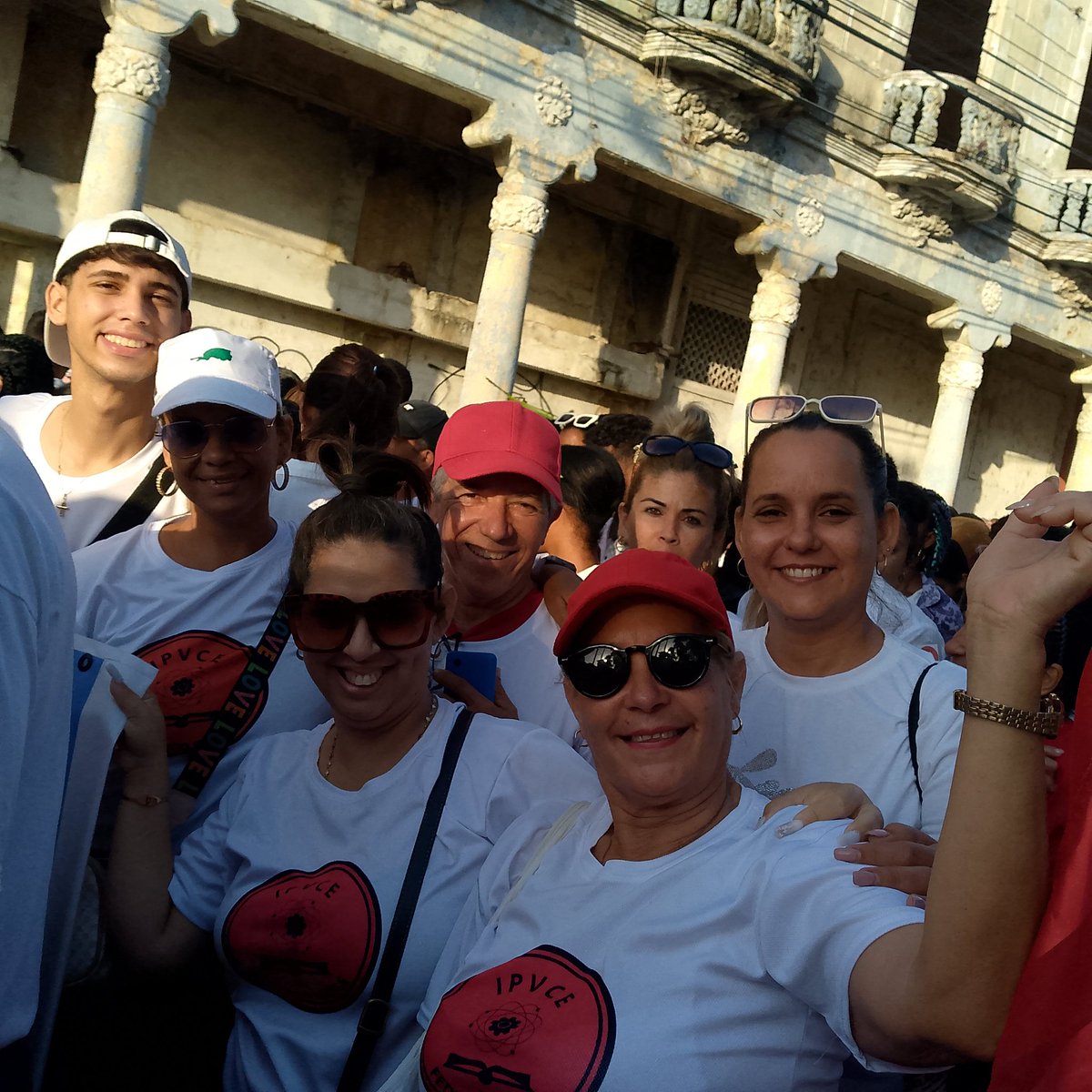 El #IPVCEFedericoEngels presente en este 1ero de Mayo .¡Viva el Primero de Mayo ! Viva el Día de los Trabajadores Cubanos.
#CubaMined