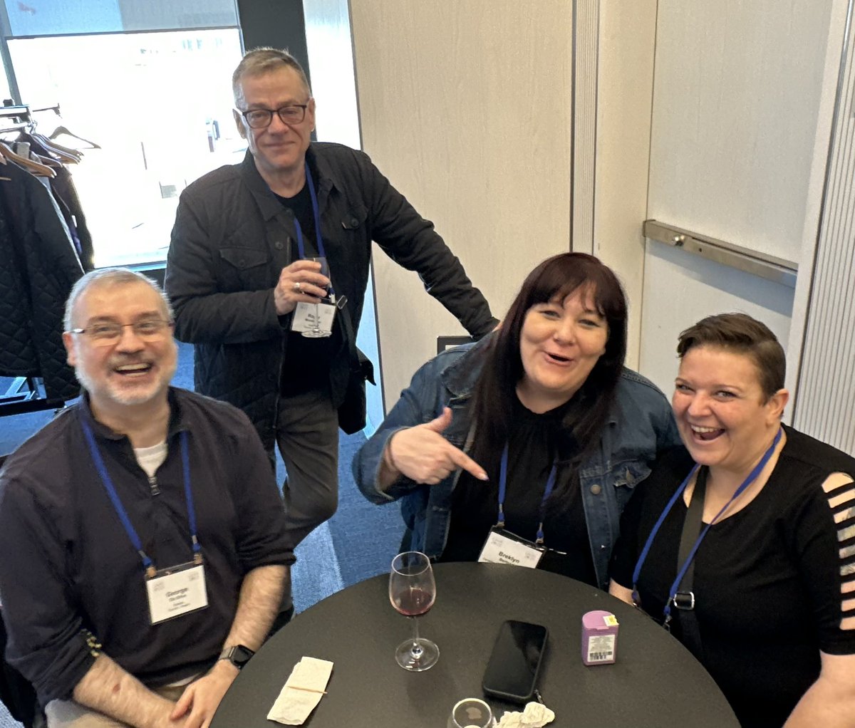 Lisa Barrett tweet media