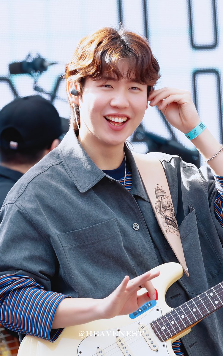myHEAVENEST's tweet photo. 250420 상상실현 페스티벌 상실페
✨

#오월오일 #OWALLOIL #五月五日 #장태웅 https://t.co/yf21zwAXpI