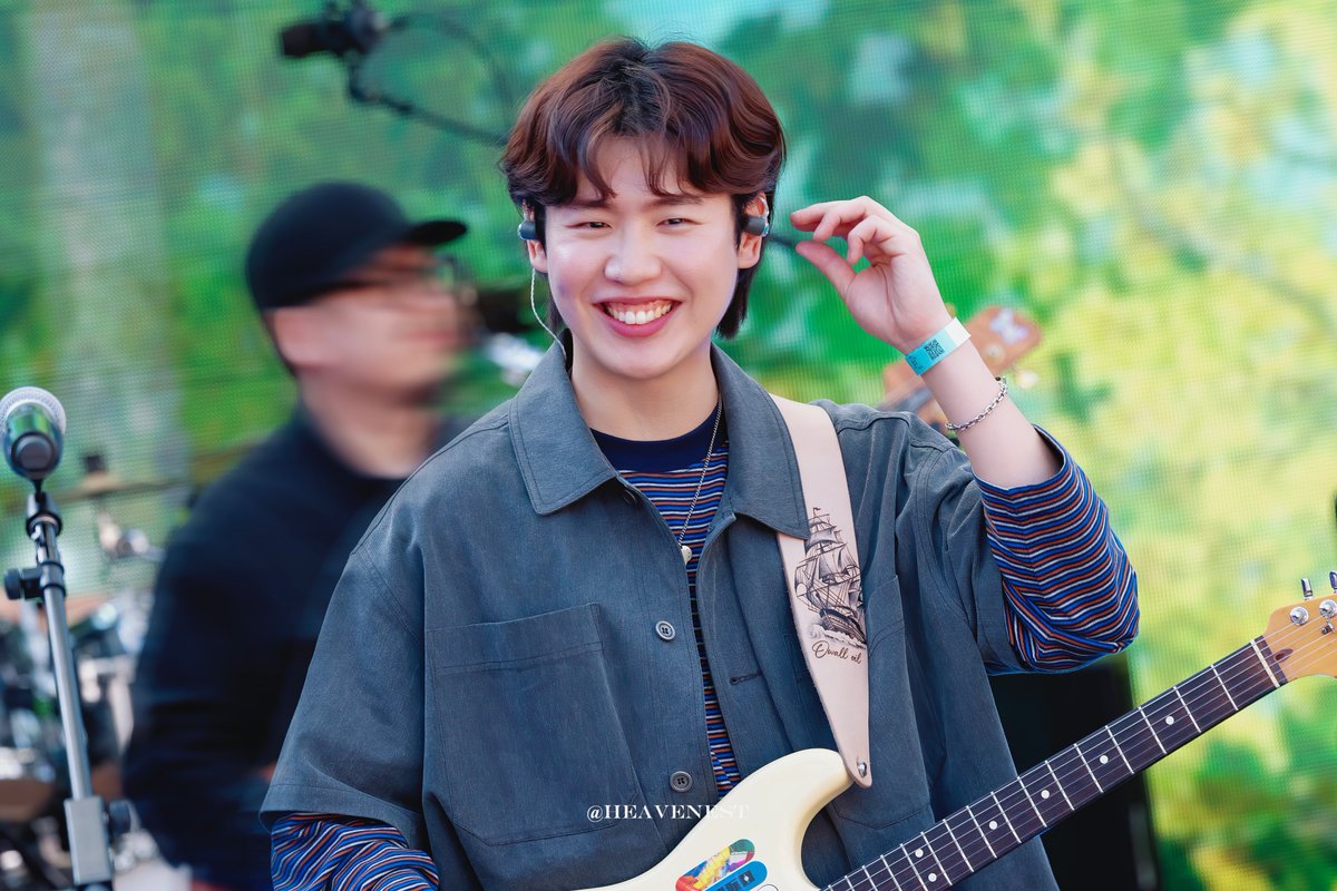 myHEAVENEST's tweet photo. 250420 상상실현 페스티벌 상실페 
☺️

#오월오일 #OWALLOIL #五月五日 #장태웅 https://t.co/1I5J4xT4rZ